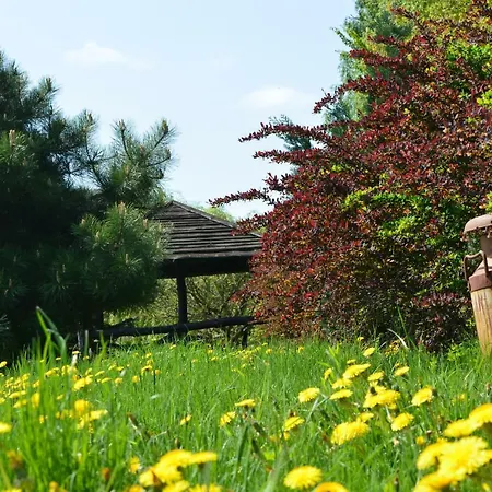 Nad Stawem Farm stay *